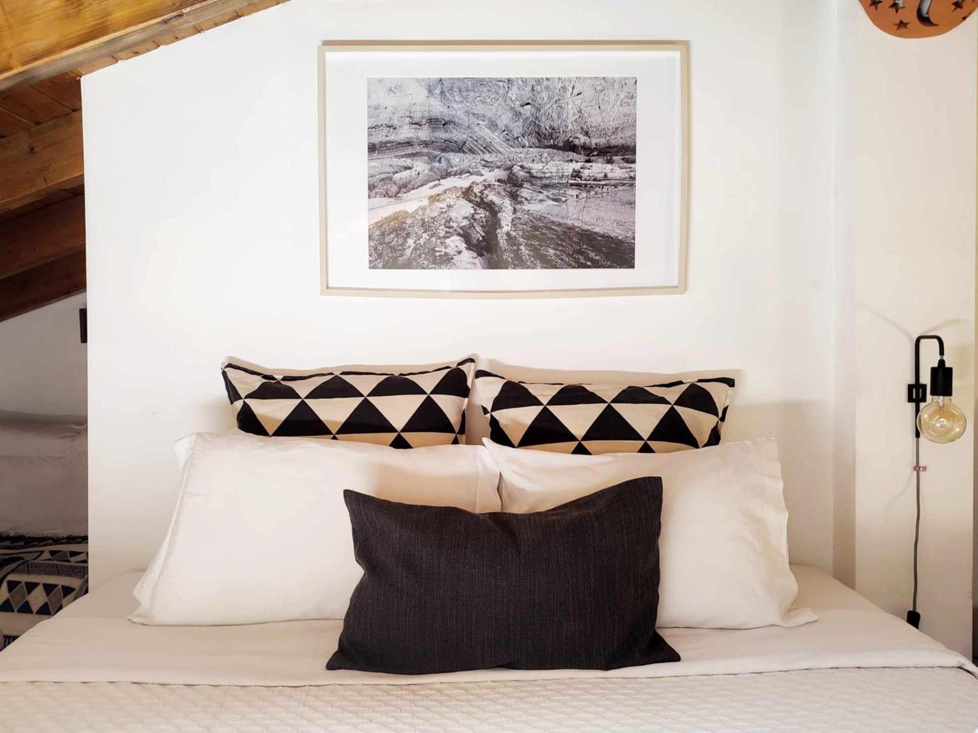 Homestay Attic Private Bedroom Алжезур Екстериор снимка