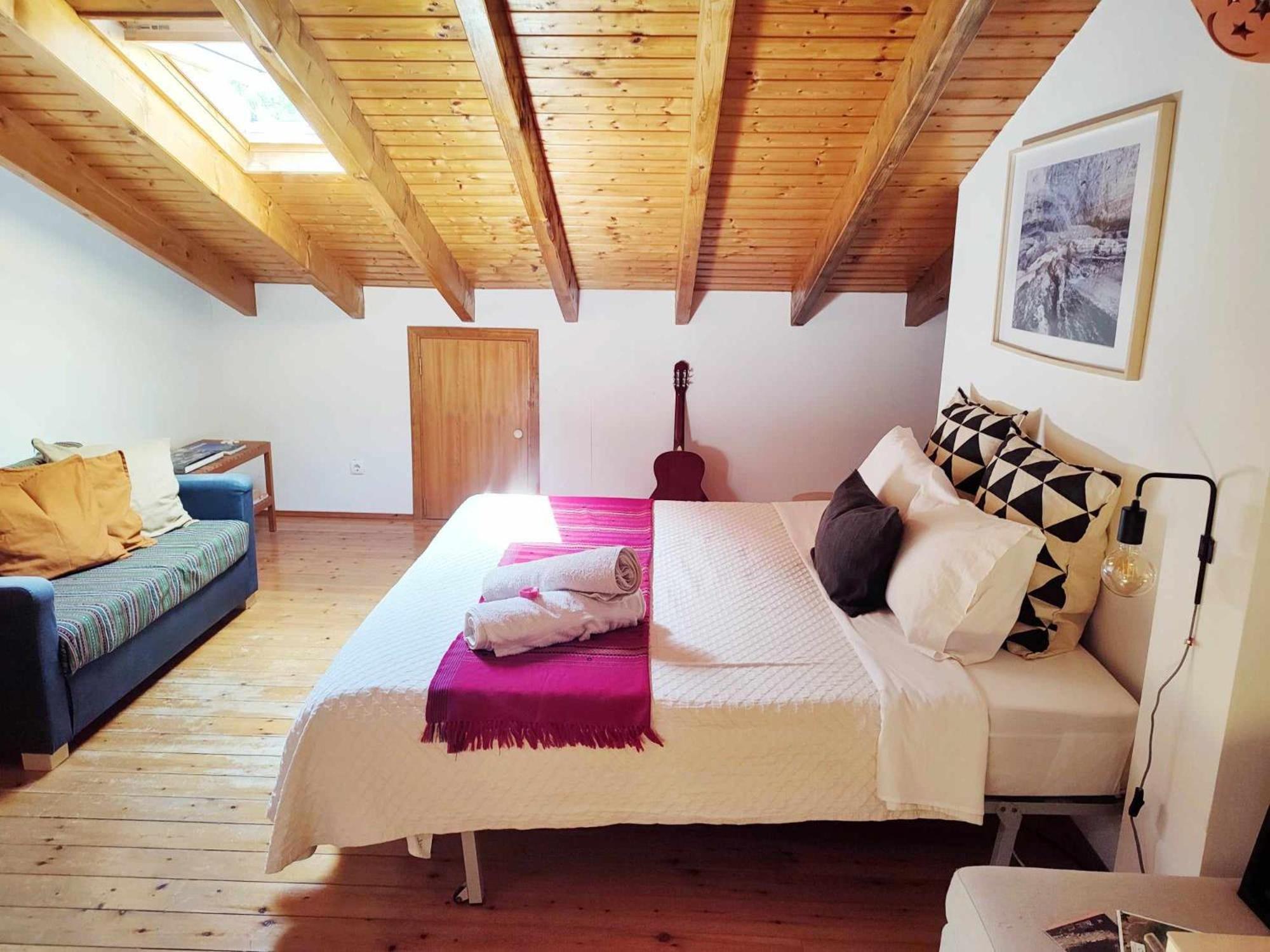 Homestay Attic Private Bedroom Алжезур Екстериор снимка