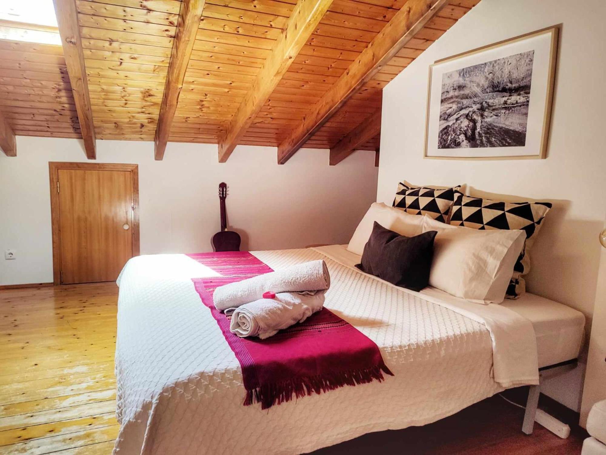 Homestay Attic Private Bedroom Алжезур Екстериор снимка